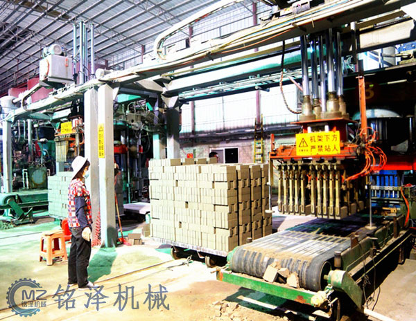 全自動壓磚機(jī)